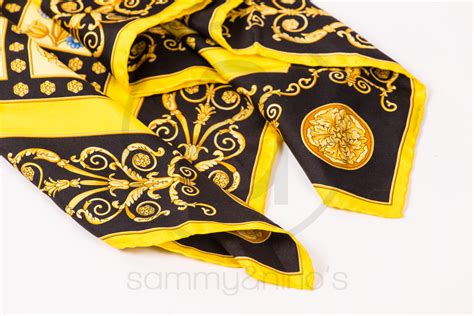 foulard uomo gianni versace|Gianni Versace Foulard .